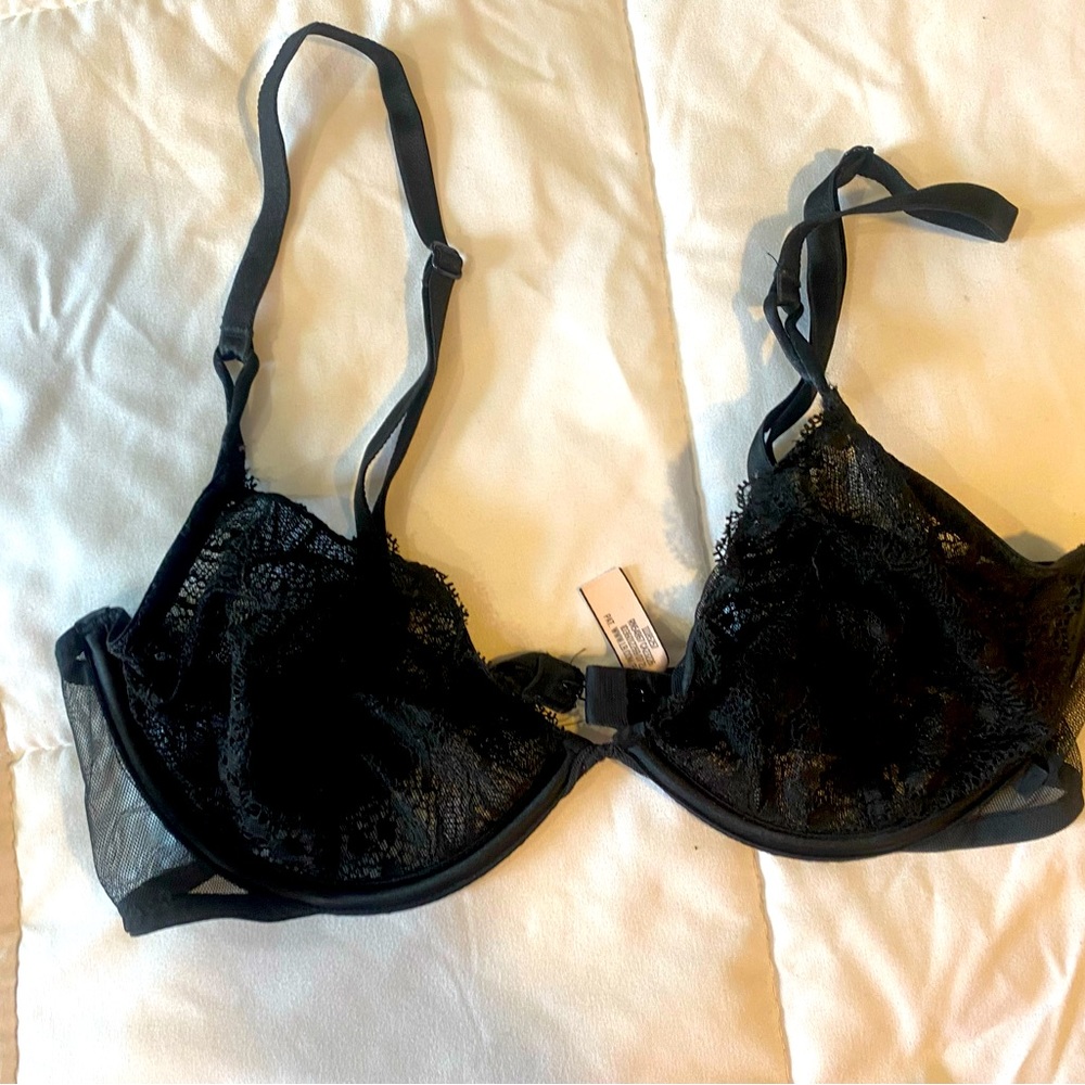 New victoria secret lace bralette 32C